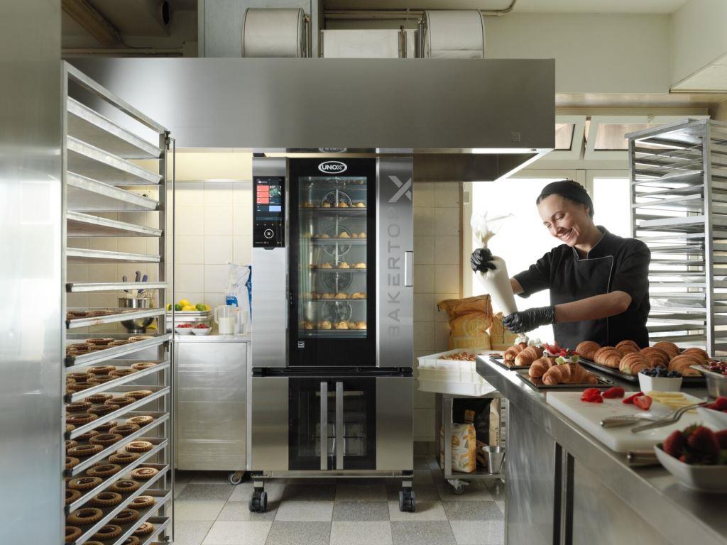 What Is a Combi Oven? - Club + Resort Chef